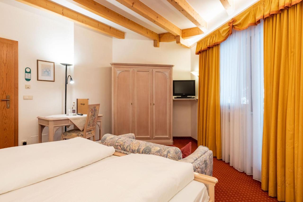 Hotel Schopfenhof San Candido Extérieur photo