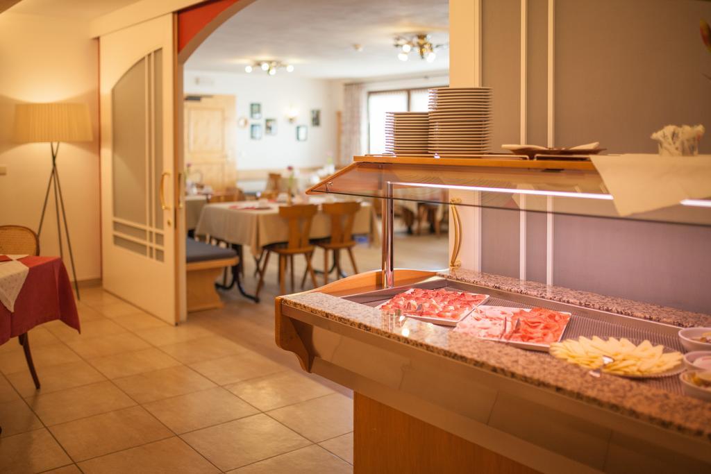 Hotel Schopfenhof San Candido Extérieur photo